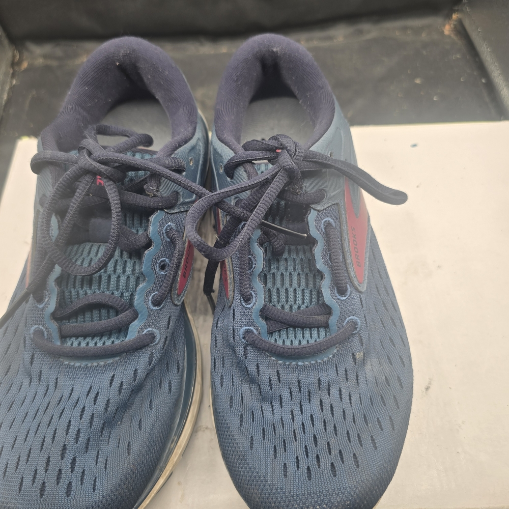 Brooks‎ Blue and Red Athletic Shoes